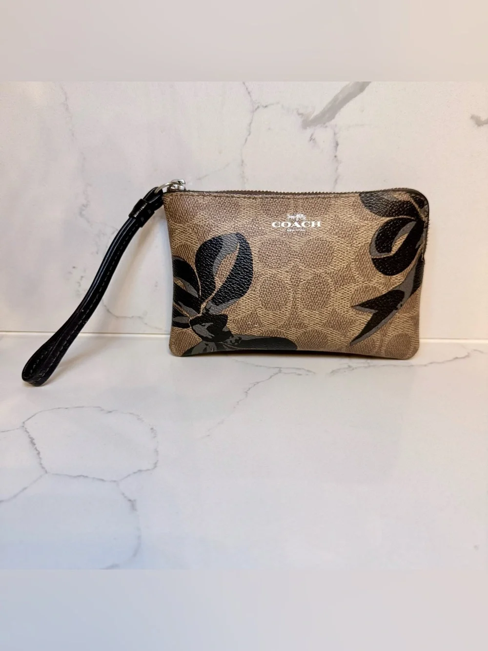 Coach Signature Canvas Corner Zip Wristlet with Bow Print (Style CZ440)